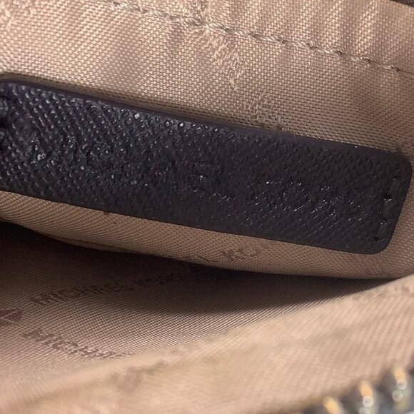 Michael Kors Jet set Travel top zip Coin Pouch with ID & Key ring EUC - Picture 7 of 11